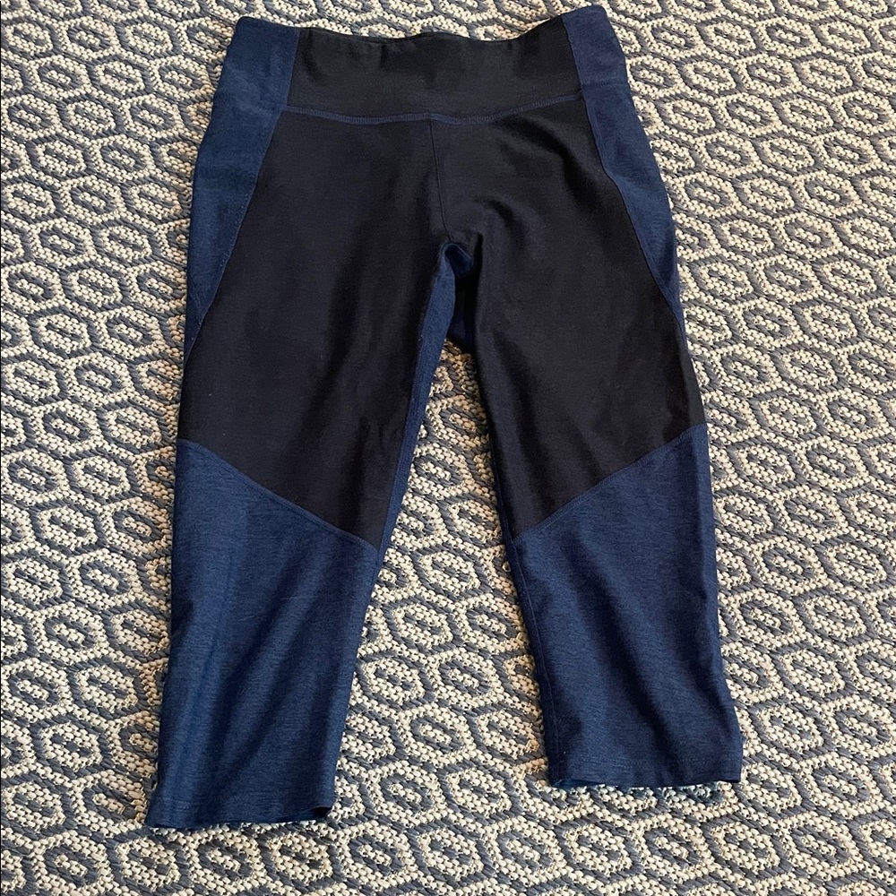 Outdoor Voices Leggings in Navy and Black